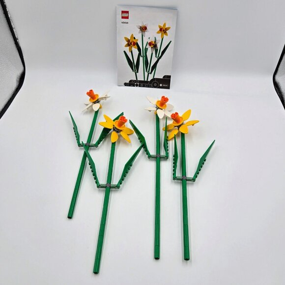Lego Botanical Collection Wildflower Bouquet 10313 And Creator Daffodils 40747 - Picture 10 of 13